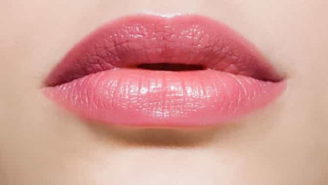Lip Care | ओठांच्या कोरडेपणामुळे त्रस्त आहात? मग, घरच्या घरी तयार करा ‘लीप मास्क’!