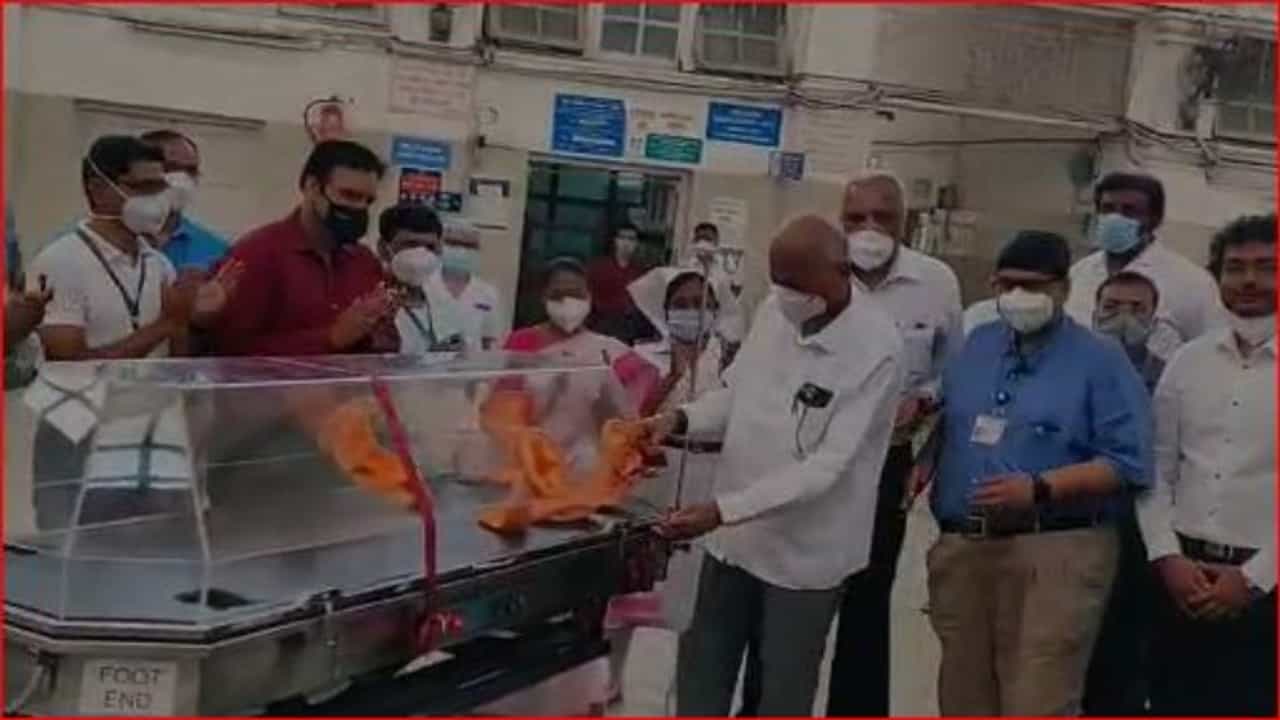 मुंबईच्या सेंट जॉर्ज रुग्णालयात विशेष चेंबरची उभारणी; रुग्णांचे नातेवाईक आणि कर्मचाऱ्यांना कोरोनापासून संरक्षण