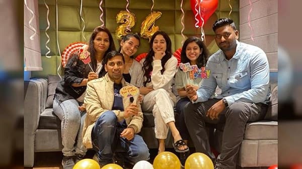 नुकतंच 6 मार्चला अभिनेत्री जान्हवी कपूरनं आपला वाढदिवस साजरा केला.