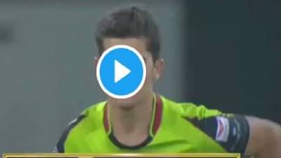 VIDEO | सासरा शाहिद आफ्रिदीचा त्रिफळा, तरीही जल्लोष नाही, 20 वर्षीय गोलंदाज आफ्रिदीचा जावई