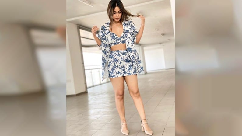 नवनवीन फोटोशूट शेअर करत चाहत्यांशी कनेक्ट होण्याचा प्रयत्न करते.