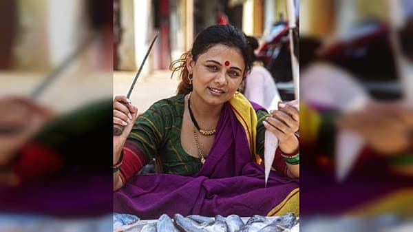 8 मार्च हा दिवस जागतिक महिला दिवस म्हणून साजरा केला जातो. या निमित्तानं आज सर्वत्र महिला दिनाच्या शुभेच्छा देण्यात येत आहेत.