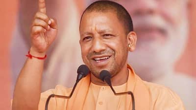 योगींनी अब्बाजान काढले, काँग्रेस म्हणते, लाज नाही वाटत?, ट्विटरवर अब्बाजान फोटोंचा पूर, वाचा सविस्तर