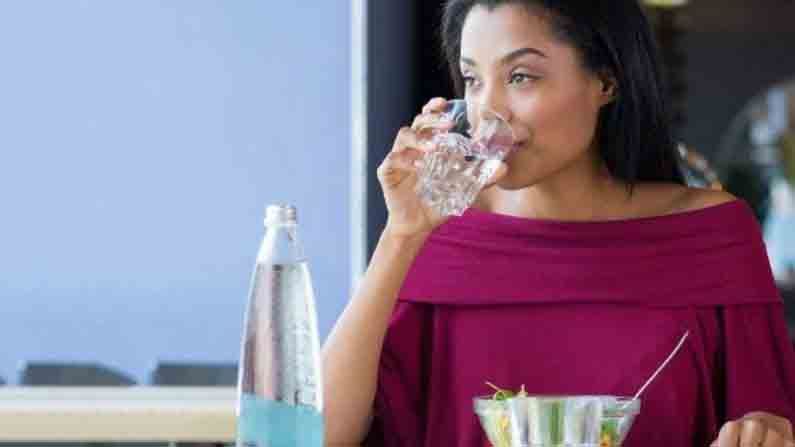 Water Benefits | आयुष्यभर निरोगी राहायचय? मग, दिवसभरातील ‘या’ वेळीच प्या पाणी!