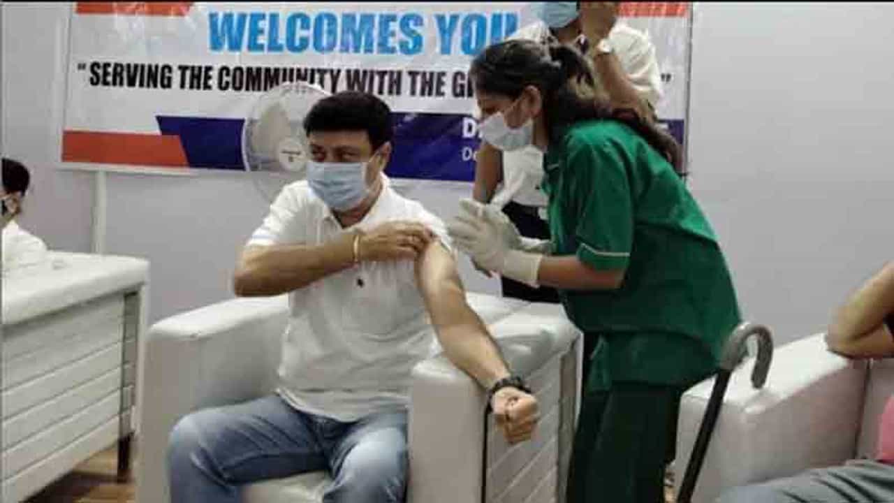 Sachin Pilgaonkar | ‘महागुरूं’नी घेतली कोरोनाची लस, सोशल मीडियावर फोटो शेअर करत मानले डॉक्टरांचे आभार!