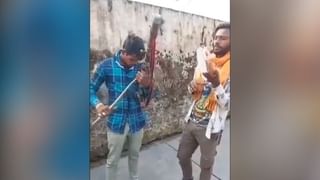 VIDEO : गाडी नो पार्किंगला लाऊन पोलिसांशी हुज्जत, महिला SI ने कानशिलात लगावली