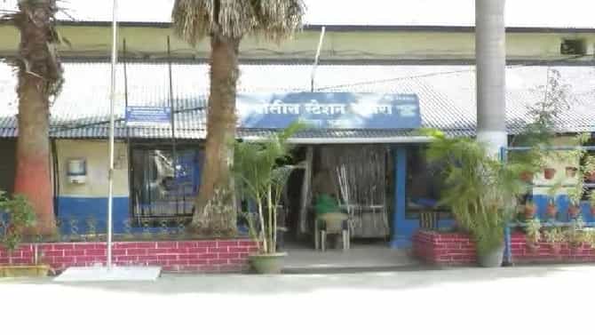पतीनिधनानंतर शेजाऱ्याशी सूत जुळले, लग्नाला विरोधाची भीती, महिलेची प्रियकरासह आत्महत्या