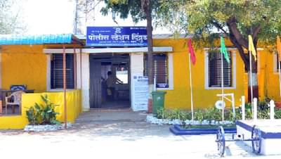 जावयाची सासऱ्याच्या फ्लॅटवर नजर, 10 लाखांच्या मागणीसाठी विवाहितेला अमानुष मारहाण, तक्रारदार पीडितेला पोलिसांनी हाकललं