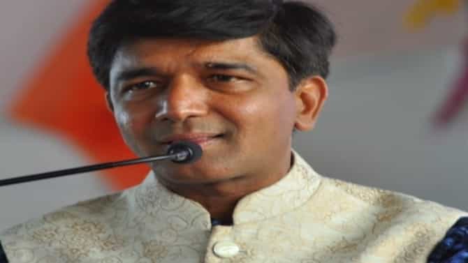 पश्चिम महाराष्ट्रातील नेते मला टार्गेट करतायत; राज्यातील सर्वोच्च नेत्याच्या दबावामुळे माझ्यावर गुन्हा दाखल