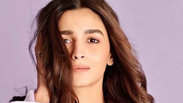 Alia Bhatt | ‘पॅशनेट अबाऊट वर्क’, कोरोना चाचणी निगेटिव्ह येताच कामावर परतली आलिया भट्ट!