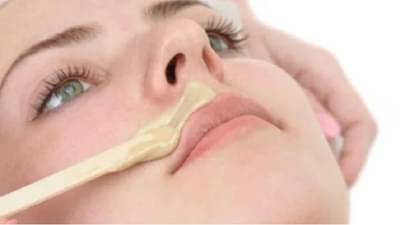 अप्पर लीप्सच्या केसांमुळे त्रस्त आहात? पार्लर विसरा आणि ‘हे’ उपाय ट्राय करा!