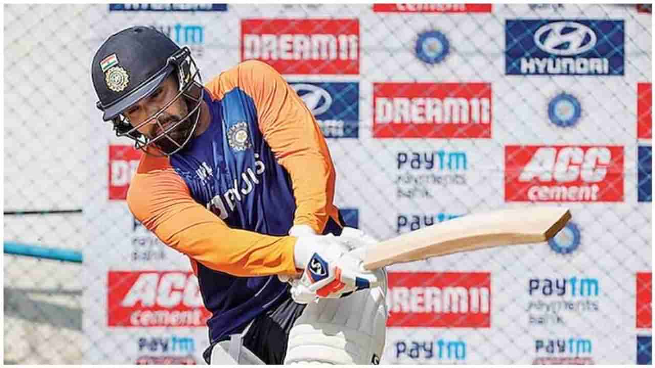 Rohit Sharma | हिटमॅन रोहित शर्माला इंग्लंड विरुद्धच्या टी 20 मालिकेत मोठा रेकॉर्ड करण्याची संधी