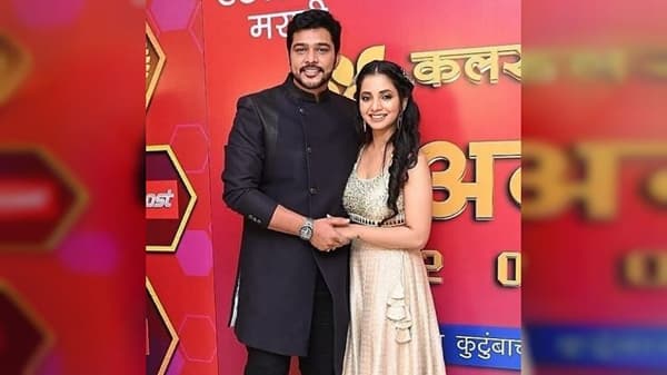 ‘शुभमंगल ऑनलाईन’ या मालिकेत सर्वांची मनं जिंकणारी शर्वरी अर्थात अभिनेत्री सायली संजीव आणि शंतनु अर्थात सुयश टिळक सध्या सोशल मीडियावर धमाकेदार अंदाजात दिसत आहेत.