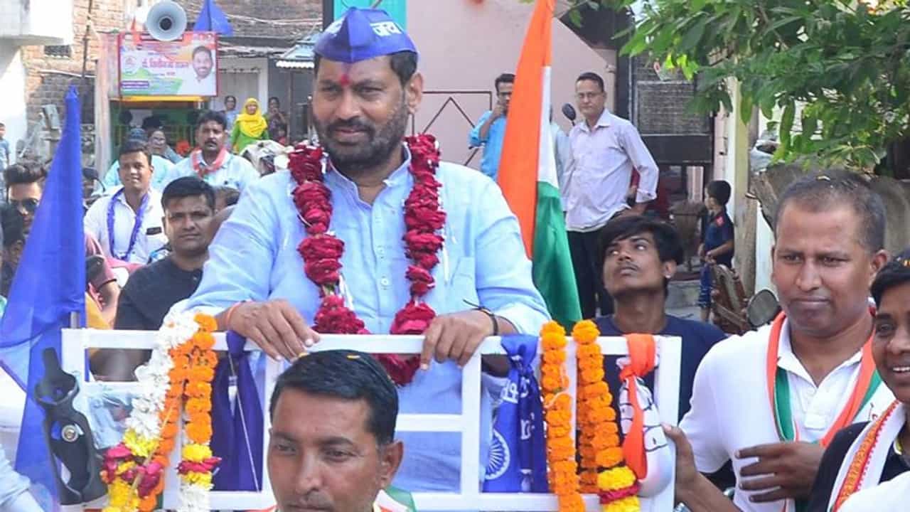 पँथर ते काँग्रेस... नितीन राऊतांचा सामाजिक, राजकीय संघर्ष माहीत आहे का?