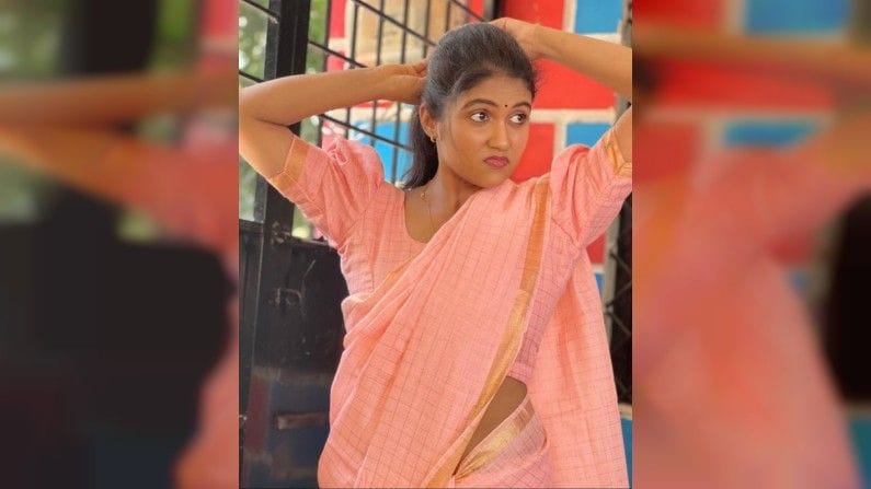 रिंकू राजगुरुला सैराट चित्रपटातून प्रचंड फेम मिळालं होतं, सैराटच्या आर्चीवर जगभरातील प्रेक्षकांनी भरपूर प्रेम केलं.