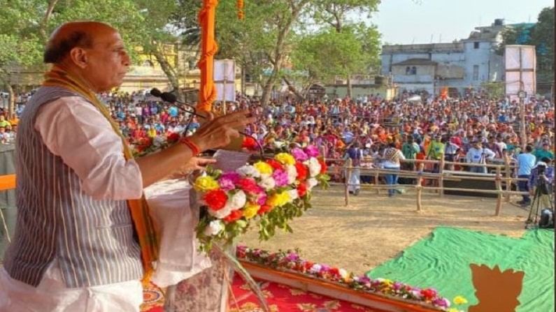 West Bengal Election 2021 : 'मां, माटी और मानुष'वरुन राजनाथ सिंहांचा ममतांना टोला, सत्ता आल्यास राजकीय हत्या थांबवण्याचाही दावा