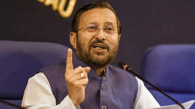 54 लाख लस दिल्या, मग आतापर्यंत 23 लाख लसच का टोचल्या?; लसीकरणावरून जावडेकरांचा महाराष्ट्र सरकारला डोस