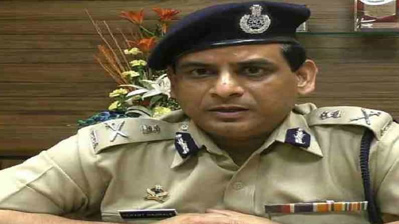 राज्याच्या पोलीस दलात मोठे बदल करण्यात आले आहेत. पोलीस अधिकारी हेमंत नगराळे यांच्यावर मुंबई पोलीस आयुक्तपदाची जबाबदारी सोपवण्यात आली आहे.