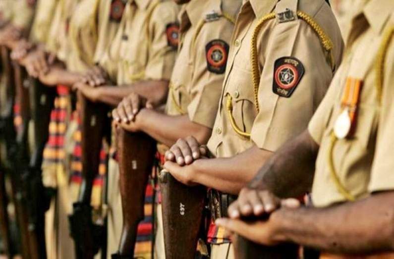 कोरोनाच्या दुसऱ्या लाटेचा मुंबई पोलिसांनाही फटका; 7 दिवसात 279 पोलिसांना कोरोनाची लागण