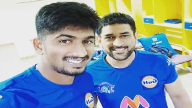 IPL : चेन्नईच्या ताफ्यात 22 वर्षीय गोलंदाज, रॉकेट बोलिंगने धोनीचा स्टम्प उडाला!