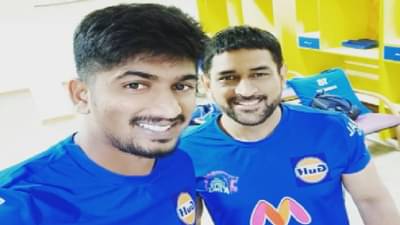 IPL : चेन्नईच्या ताफ्यात 22 वर्षीय गोलंदाज, रॉकेट बोलिंगने धोनीचा स्टम्प उडाला!