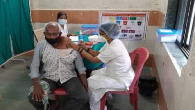 नवी मुंबईत जम्बो कोव्हिड लसीकरण केंद्र, पालिका आयुक्त अभिजीत बांगर यांचं मिशन लसीकरण जोरात!