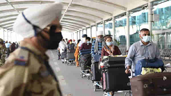 Corona Virus : कोरोना काळात विमान प्रवास करताय? मग हे नियम पाळा नाहीतर कारवाईला सामोरे जा!