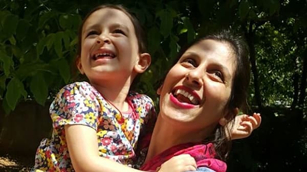 ‘डोक्यावर बंदूक ठेऊन ट्रिगर दाबलं आणि जोरजोराने हसले’, आधी रोसेन, आता नाजनीन, इराणच्या तुरुंगातील छळाच्या घटना