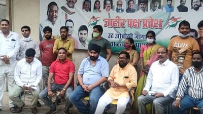 राष्ट्रवादीतील अंतर्गत वाद पेटला, आदिती तटकरेंचे बॅनर हटवले, राष्ट्रवादी बचावच्या घोषणा