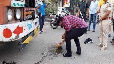 कोपर पुलाच्या कामावरुन केडीएमसीत राजकारण तापलं, आयुक्तांपूर्वी शिवसेनेनेचं नारळ फोडलं