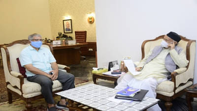 मुख्यमंत्र्यांना कणा नाही हे त्यांनी दाखवून दिलं, हे सरकार बरखास्त करा, प्रकाश आंबेडकरांची राज्यपालांकडे मागणी