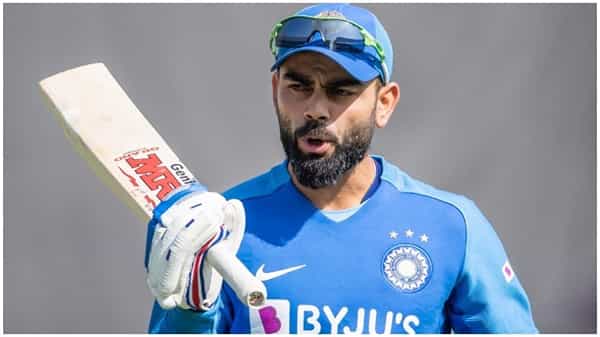 टेस्ट आणि टी 20 सीरिजनंतर टीम इंडिया इंग्लंड विरुद्ध एकदिवसीय मालिकेत भिडण्यासाठी सज्ज आहे. आजपासून या वनडे सीरिजला सुरुवात होत आहे. या मालिकेत कर्णधार विराट कोहलीला 5 विक्रम करण्याची संधी आहे.