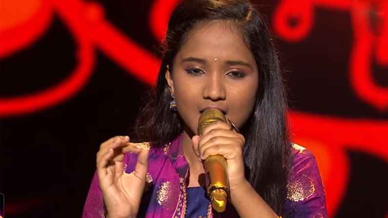 Video | ‘झुठे नैना बोले...’ इंडियन आयडॉलच्या मंचावर अंजलीच्या शास्त्रीय गाण्याने बहार! पाहा व्हिडीओ... Video | ‘झुठे नैना बोले...’ इंडियन आयडॉलच्या मंचावर अंजलीच्या शास्त्रीय गाण्याने बहार! पाहा व्हिडीओ...