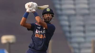 Krunal Pandya : क्रुणाल पांड्याचा झंझावात, 283 बॉलमध्ये 375 रन्स, मैदानाला आग लावली!