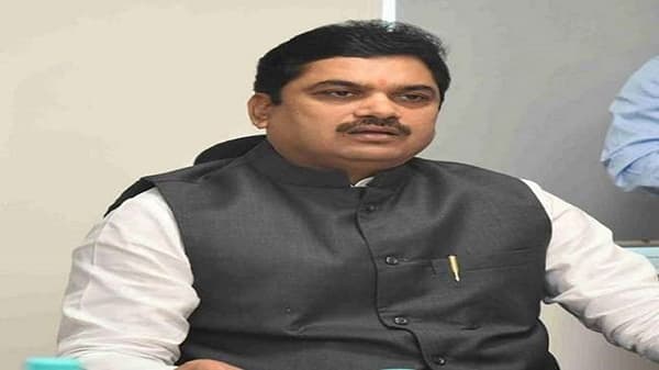 पंढरपूर पोटनिवडणुकीत मोठा ट्विस्ट, भाजपकडून राम शिंदेंना तिकीट देण्याच्या हालचाली