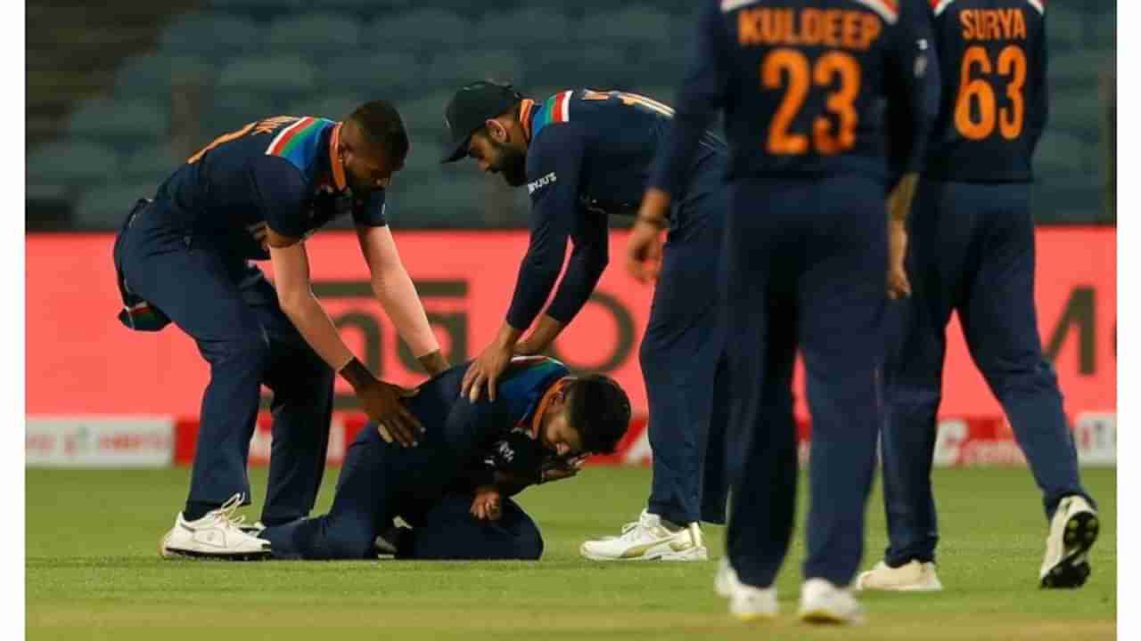 Shreyas Iyer Injury : श्रेयस अय्यर इंग्लंडविरोधातील दोन्ही वनडे सामन्यातून बाहेर, आयपीएलला मुकणार?