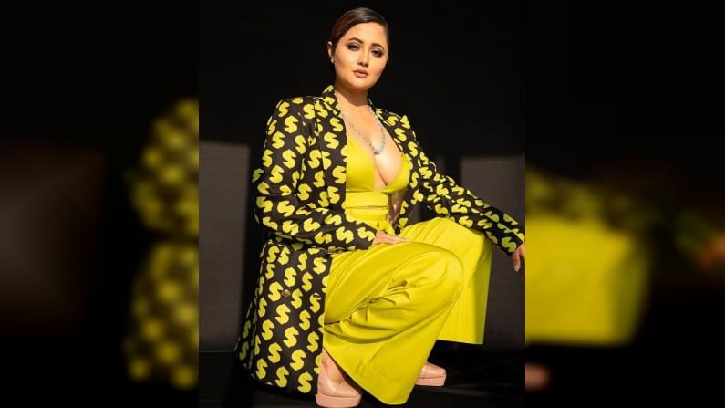 रश्मीनं भोजपूरी इंडस्ट्रीमध्येसुद्धा आपल्या अभिनयाचा जलवा दाखवला. एका भोजपूरी फिटर फिल्मसाठी नॅशनल अवॉर्ड मिळाला आहे.