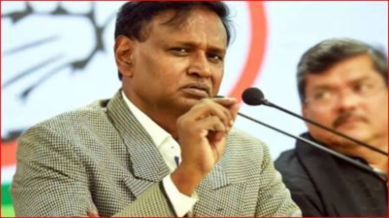 'भाजपमध्ये दलितांना किंमत नाही; नरेंद्र मोदी राष्ट्रपतींनी नमस्कार केला तर साधी दखलही घेत नाहीत' 'भाजपमध्ये दलितांना किंमत नाही; नरेंद्र मोदी राष्ट्रपतींनी नमस्कार केला तर साधी दखलही घेत नाहीत'