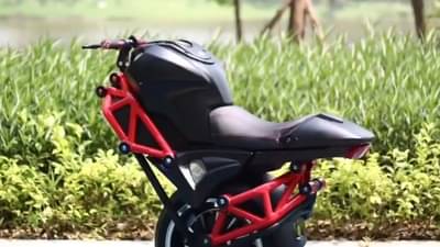 एका चाकाची इलेक्ट्रिक बाईक बाजारात, सिंगल चार्जमध्ये 100 किलोमीटर धावणार