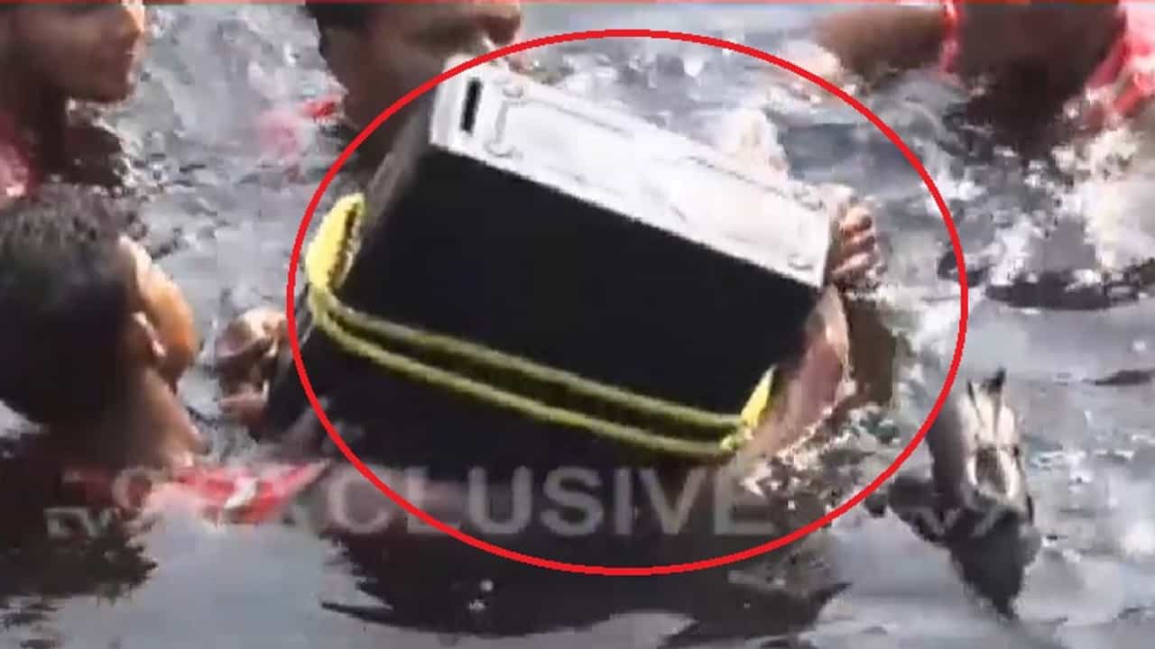 मोठी बातमी ! सचिन वाझेंच्या समोर मिठी नदीमध्ये तपास; नष्ट केलेला डीव्हीआर, सीपीयू एनआयएला सापडला