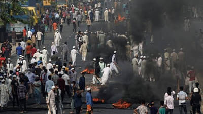 पंतप्रधान मोदींच्या बांग्लादेश दौऱ्यानंतर हिंदू मंदिरांवर हल्ला, संपूर्ण देशात हिंसाचाराच्या घटना