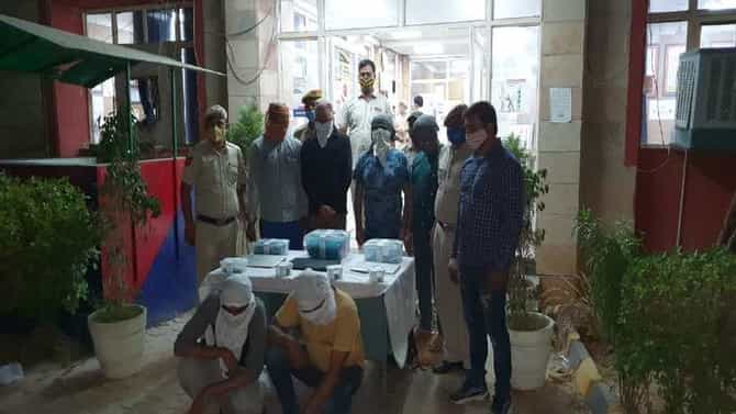 ‘स्पेशल 26’ चित्रपट पाहून गँग बनवली, दिल्लीत ठगांकडून थेट कॉल सेंटर लक्ष्य, 6 जणांना अटक