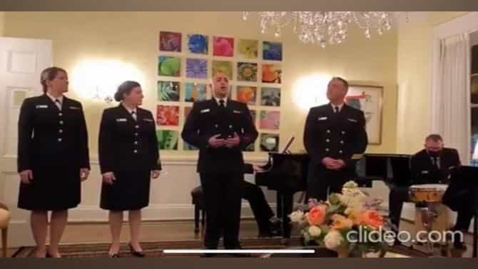 VIDEO : प्रत्येक भारतीयाच्या अंगावर शहारे येतील; अमेरिकन नौदलाच्या जवानांनी गायलं ये जो देस है तेरा