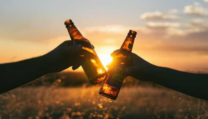 कोरोना लस घ्या, फ्री बियर मिळवा; या शहरात सुरु आहे बंपर ऑफर