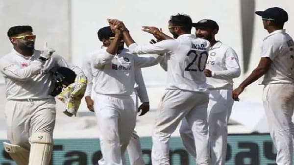 कोरोनाचा असाही फटका, बोलर्सला लाळ वापरता येणार नाही!