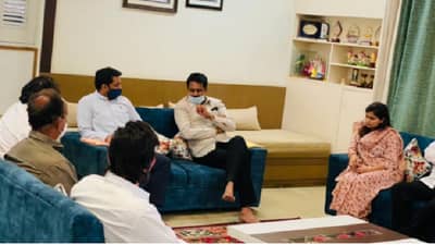 राष्ट्रवादीचे नेते पार्थ पवार भाजप नेते हर्षवर्धन पाटलांच्या भेटीला, काँग्रेसच्या अंकिता पाटीलही उपस्थित