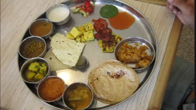 एकावर दोन थाळी फ्री मिळवण्याच्या नादात गंडा, पुण्यातील खवय्याची 31 हजारांना फसवणूक