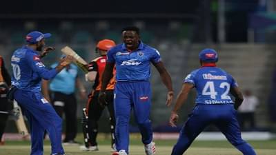 IPL 2021 : यंदाच्या पर्पल कॅपचा मानकरी कोण? हे 4 बोलर्स प्रबळ दावेदार...