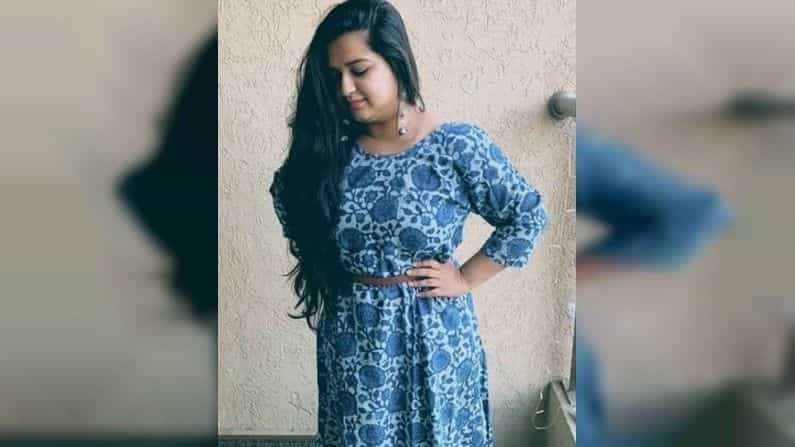 झी मराठीवरील लोकप्रिय मालिके ‘येऊ कशी तशी मी नांदायला’ सध्या चाहत्यांच्या पसंतीस उतरत आहे. या मालिकेतील ओम आणि स्वीटूमधील केमिस्ट्री प्रेक्षकांना आता जवळची वाटू लागली आहे. मालिकेतील मुख्य भूमिकेत असलेल्या स्वीटूनं आपल्या निरागस आणि सोज्वळतेने सगळ्यांचं लक्षं आपल्याकडे वेधून घेतलं आहे. स्वीटूची भूमिका साकारत असलेल्या अभिनेत्रीचं नाव अन्विता फलटणकर आहे.