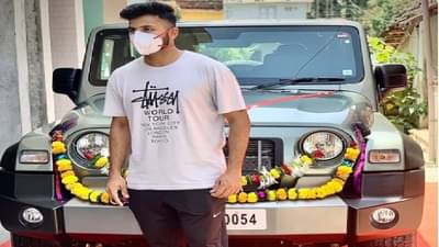 लोकलने जाणाऱ्या शार्दुल ठाकूरला भारदस्त गिफ्ट, आनंद महिंद्रांकडून Thar SUV पालघरच्या दारात उभी